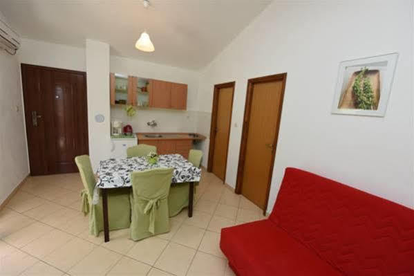Apartments Mais Tisno Esterno foto